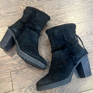 Frye Suede Tassel Accents High Heeled Platform Boots Women’s 9 1/2